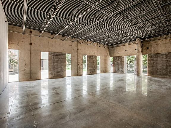 4th image of 1380 River Bend Dr #100