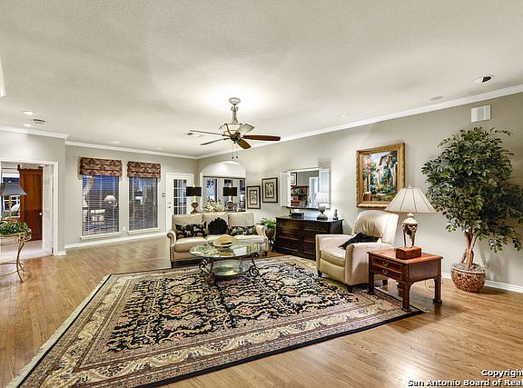 3rd image of 2912 Kingsford Ln