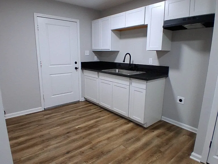 30 W Cooper St #A — Photo 4