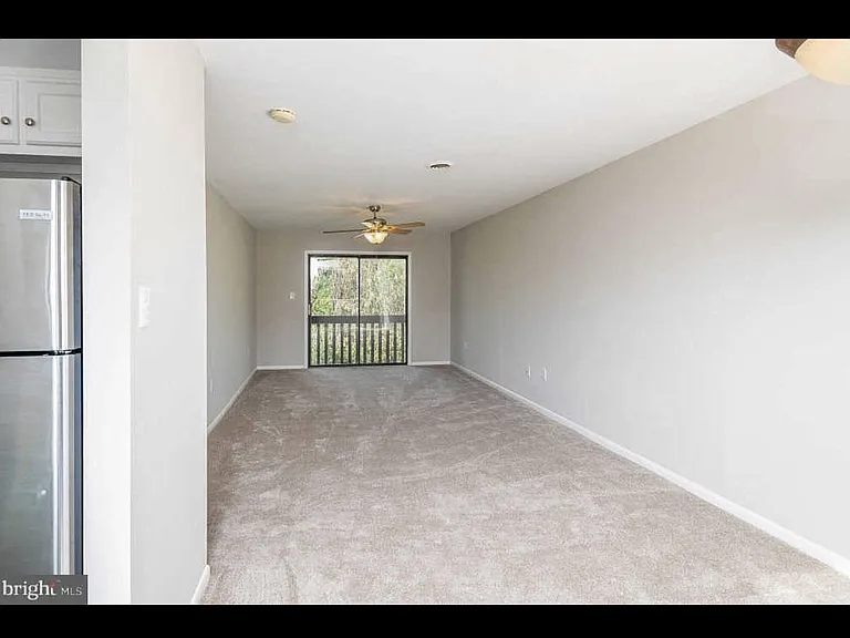 49 Six Holly Dr #6 — Photo 10