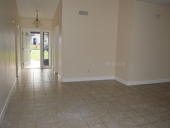 3rd image of 3207 Russett Dr