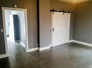 4415 & 4415-1/2 Parker St #1, Omaha, NE 68111