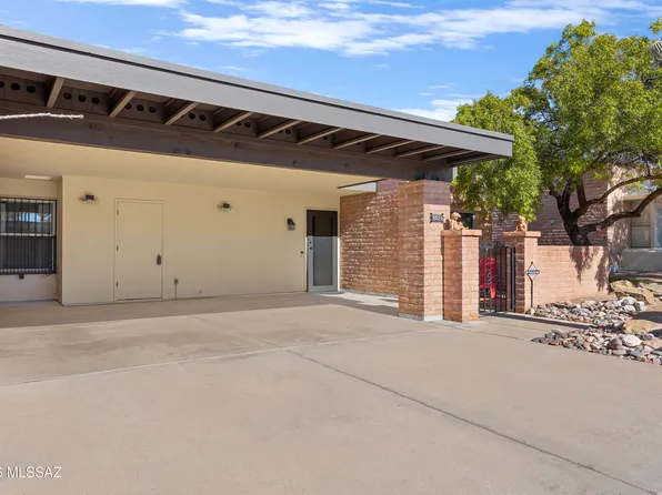 5521 N Arroyo Grande Dr, Tucson, AZ 85718