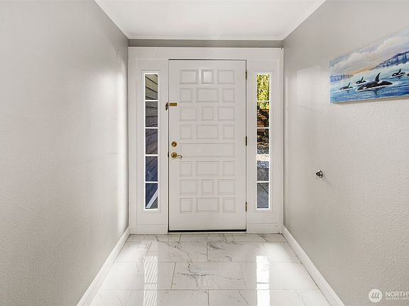 4th image of 5858 156th Avenue NE