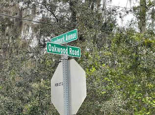 106 Oakwood Rd, Satsuma, FL 32189