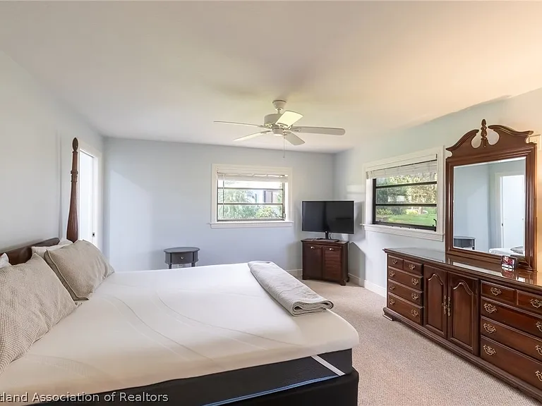 102 Squirrel Point — Photo 22