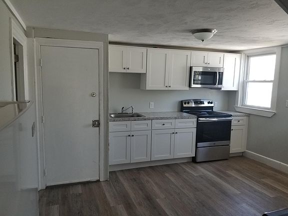 4th image of 279 Central St APT 3