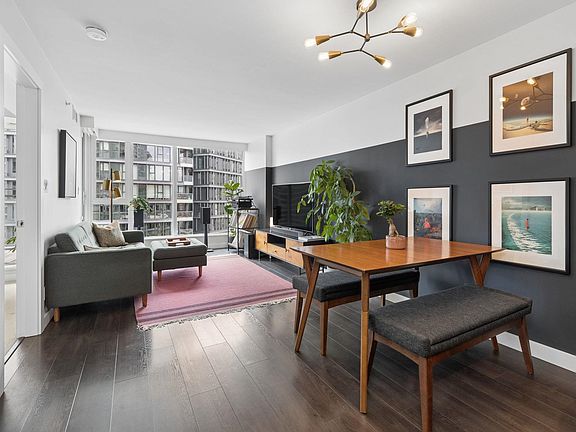 5th image of 1618 Quebec St #1106