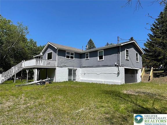 5th image of 215 Fawn Ln
