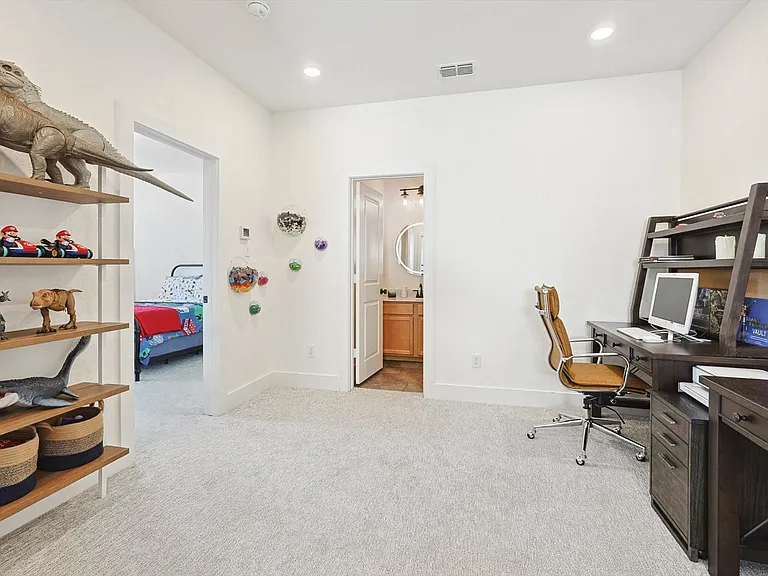 2420 Elm Pl — Photo 20