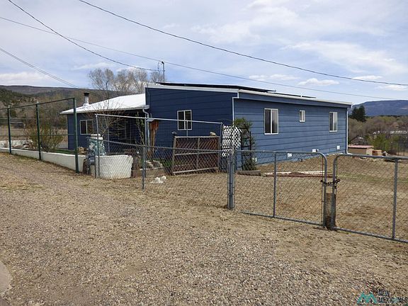 4th image of 1131 Dwyer Ave