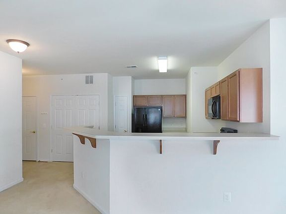 4th image of 23560 Franklin D Roosevelt Blvd #407
