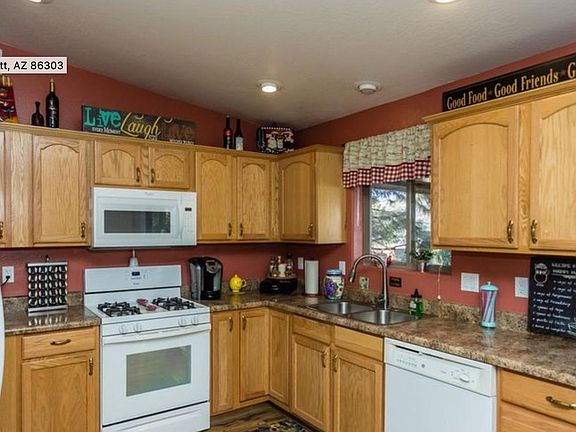 5th image of 1194 N Opal Dr