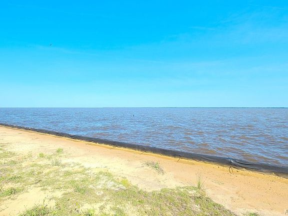 3rd image of NA Newberry Landing LOT 6