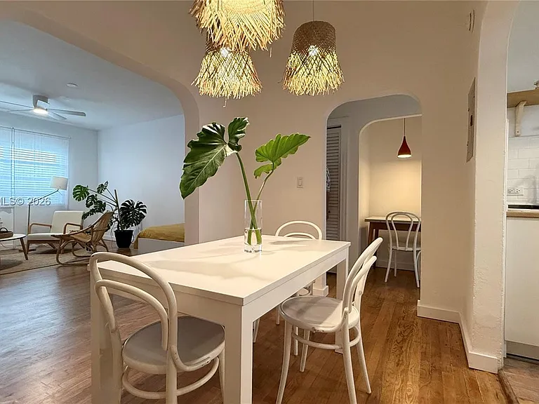 1250 Drexel Ave #9 — Photo 1