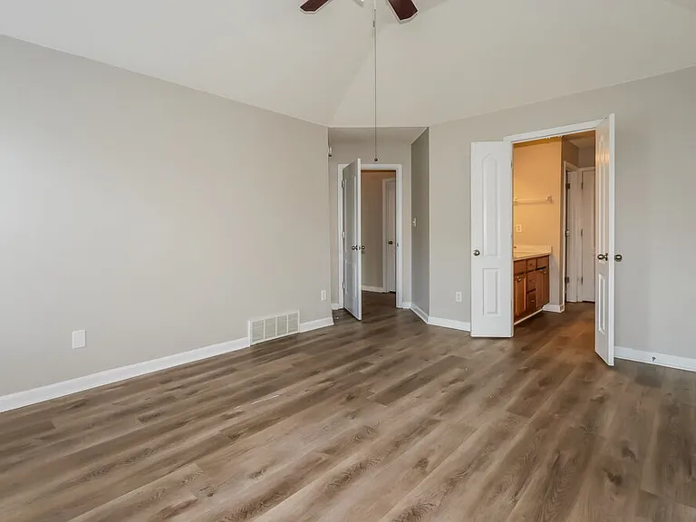 305 Dogwood Spring Dr — Photo 9