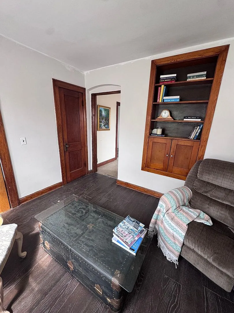 Charming 2BR Duplex in Chicago — Photo 2