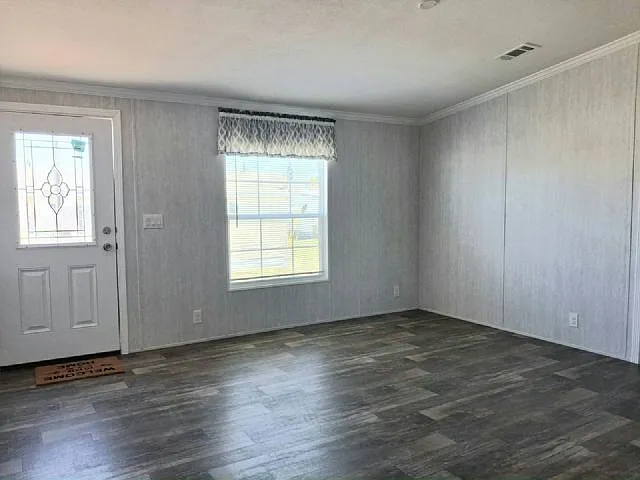3 bed, 2.0 bath, 912 sqft, $2,125 — Photo 4