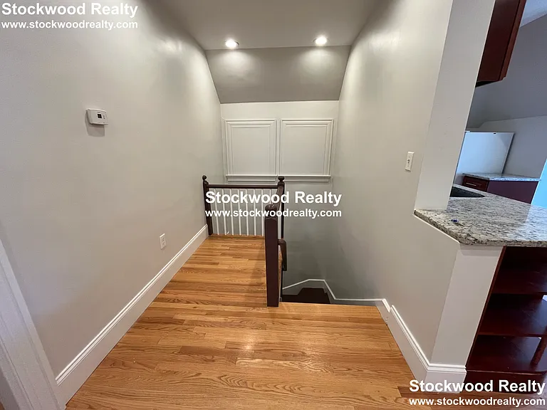 90 Lyndhurst St #5 — Photo 13