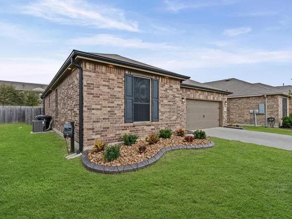 305 Paso Fino Dr, Alvin, TX 77511