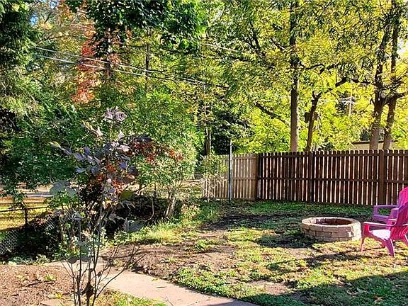 3rd image of 6012 Parkridge Ave