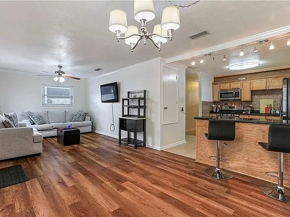 4th image of 1620 Belle Ct