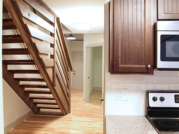 5th image of 701 Jefferson Ave APT 118