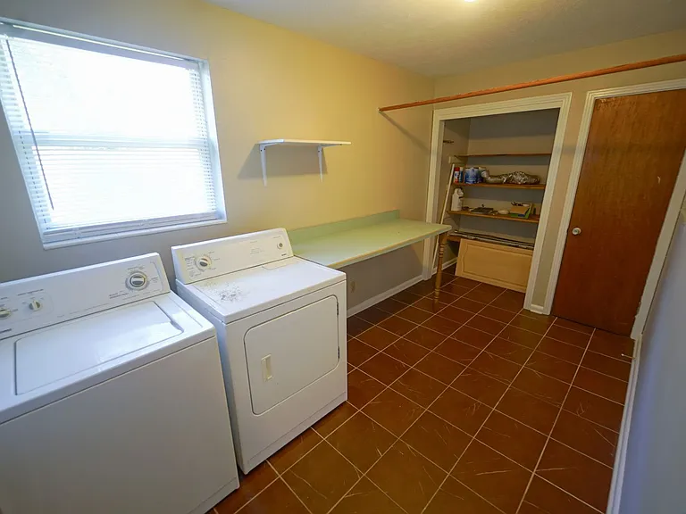 1804 Skyland Dr — Photo 36