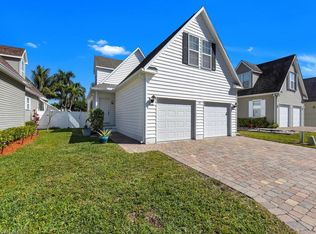 401 Leawood Cir, Naples, FL 34104