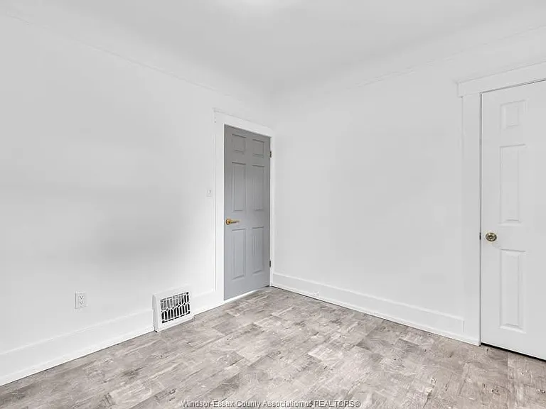 928 Lacasse Blvd — Photo 10