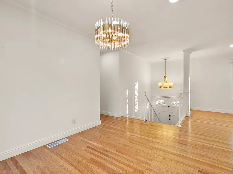 430 Monaco Ave — Photo 14