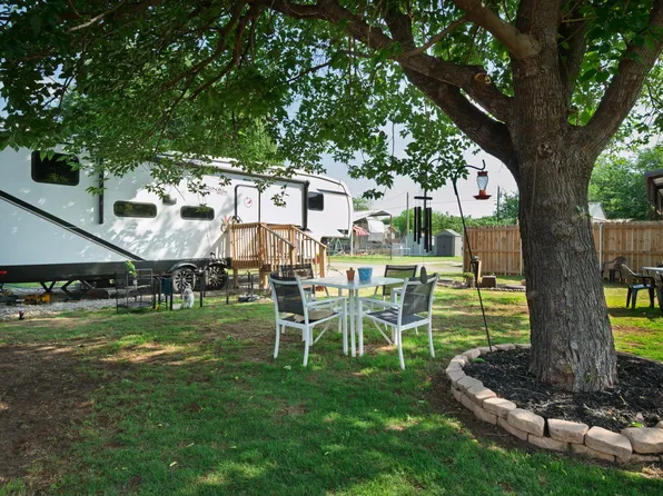 3801 Yaqui Trl, Granbury, TX 76048