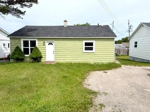 5 Preswick Street, Stephenville, NL A2N1L3