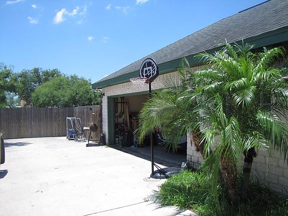 4th image of 3315 Aceves St