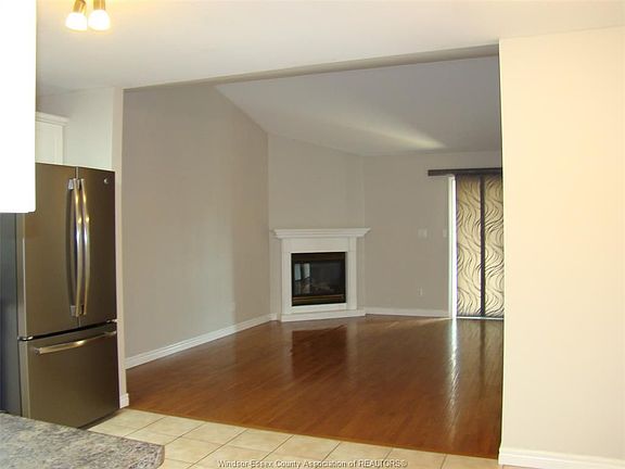 3rd image of 1815 Chateau Ave