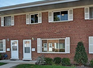 1244 N Boxwood Dr #A, Mount Prospect, IL