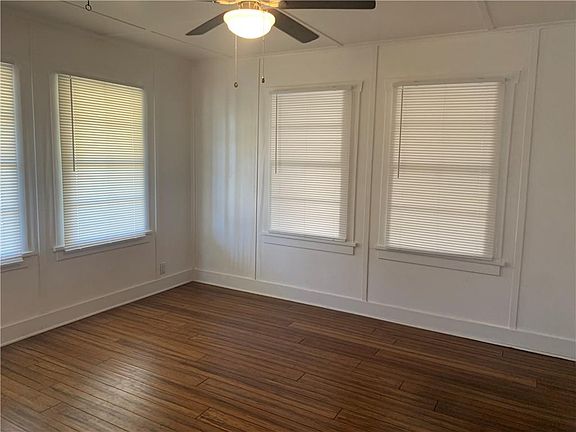 3rd image of 2834 Debra Ln