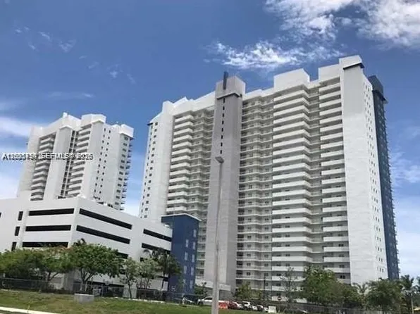 14951 Royal Oaks Ln APT 506, North Miami, FL 33181