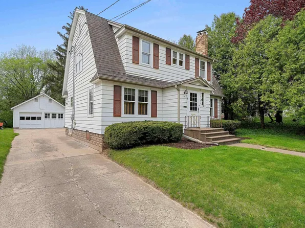 99 N 12th St, Clintonville, WI 54929