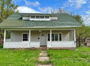 1207 E 10th St, Trenton, MO 64683