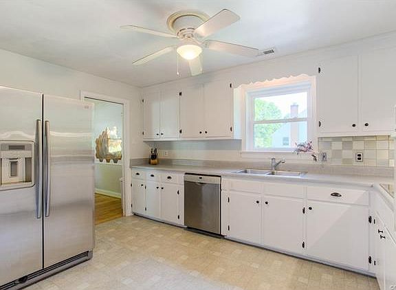 5th image of 921 Southam Dr