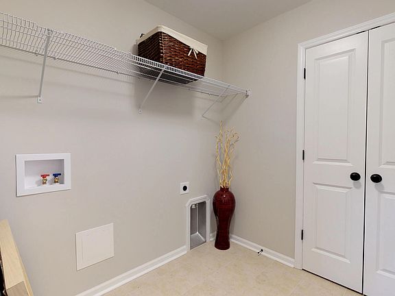 3rd image of 721 Oleander Drive