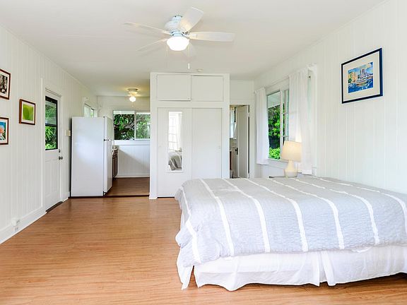 2nd image of 979 Mokulua Dr #B