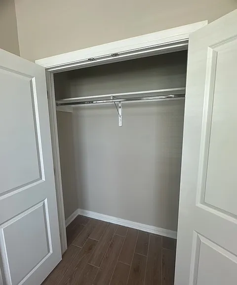 Closet Bedroom 1