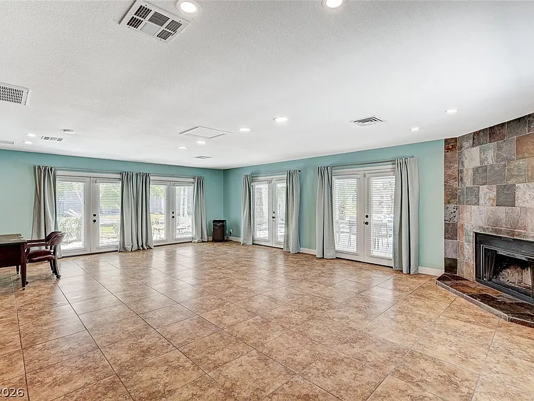 4153 Woodcrest Rd — Photo 29