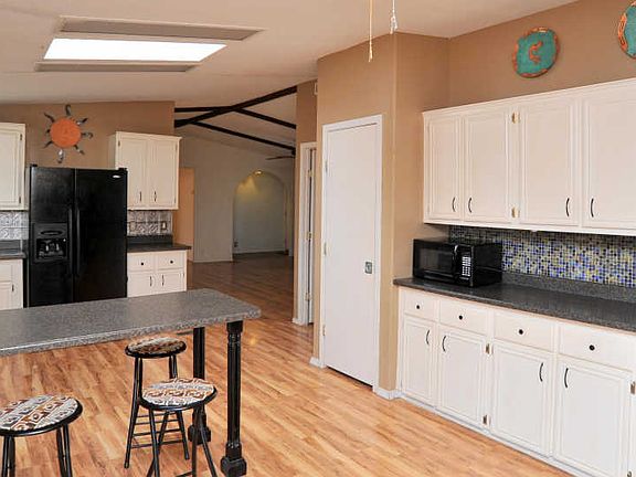3rd image of 11455 W Royalty Dr