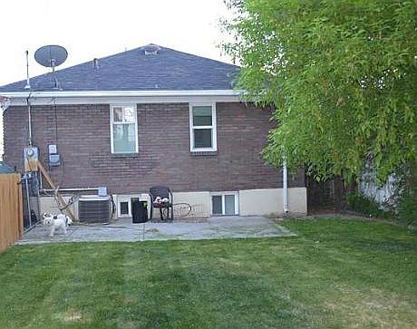 2nd image of 915 E Simpson Ave