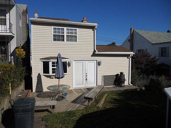 3rd image of 525 Pine Hill St