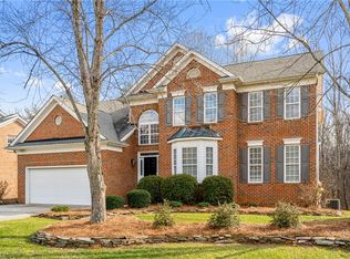 6008 Oakmont Ct, Kernersville, NC 27284