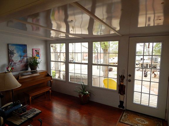 5th image of 109 S Lee St